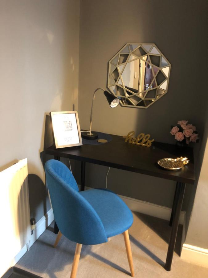 3. Stylish Private Double Room Near Manchester City Centre Bagian luar foto