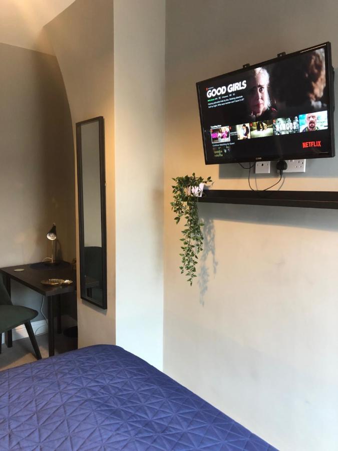 3. Stylish Private Double Room Near Manchester City Centre Bagian luar foto