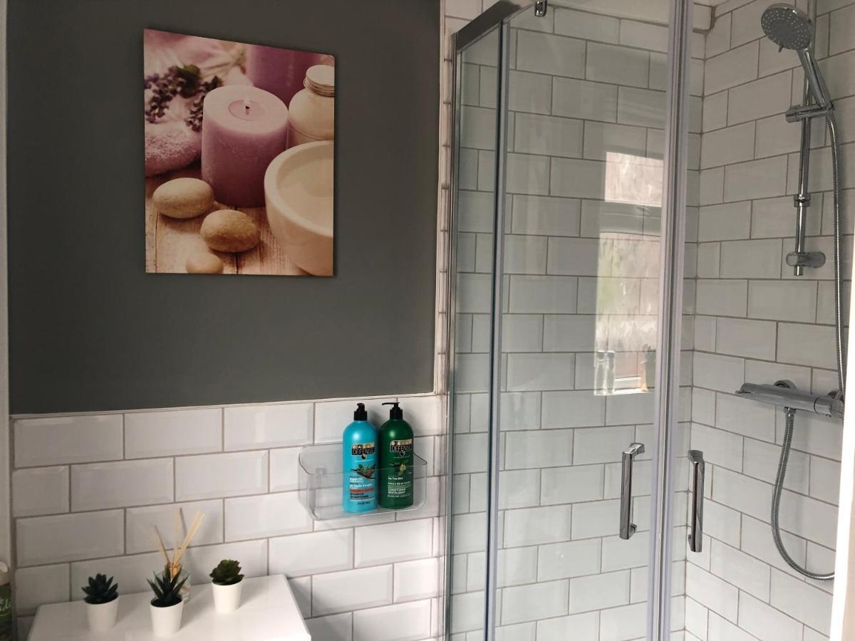 3. Stylish Private Double Room Near Manchester City Centre Bagian luar foto
