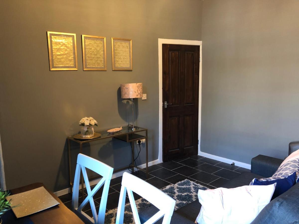 3. Stylish Private Double Room Near Manchester City Centre Bagian luar foto