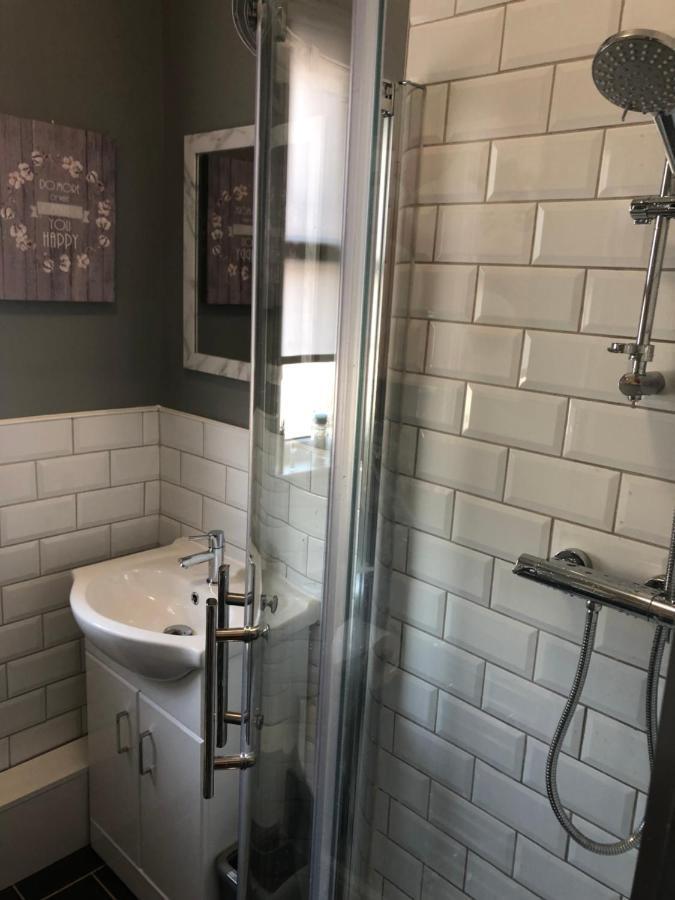 3. Stylish Private Double Room Near Manchester City Centre Bagian luar foto