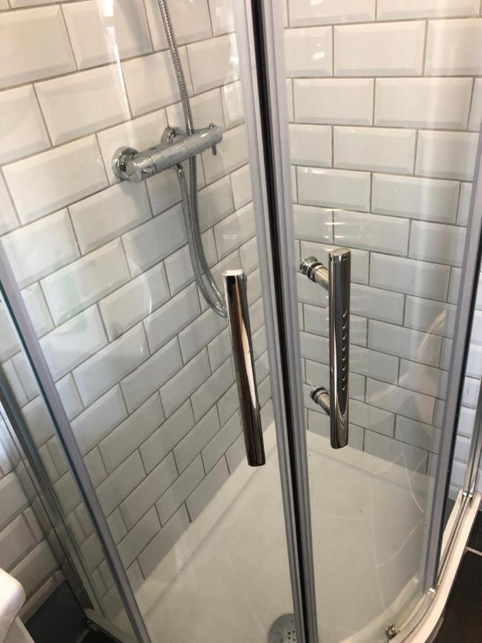 3. Stylish Private Double Room Near Manchester City Centre Bagian luar foto