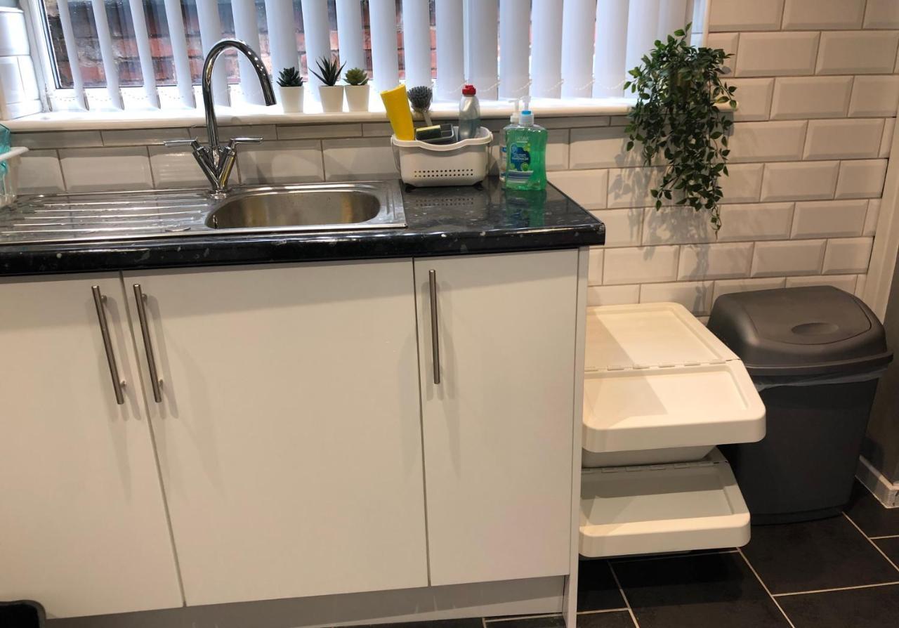 3. Stylish Private Double Room Near Manchester City Centre Bagian luar foto