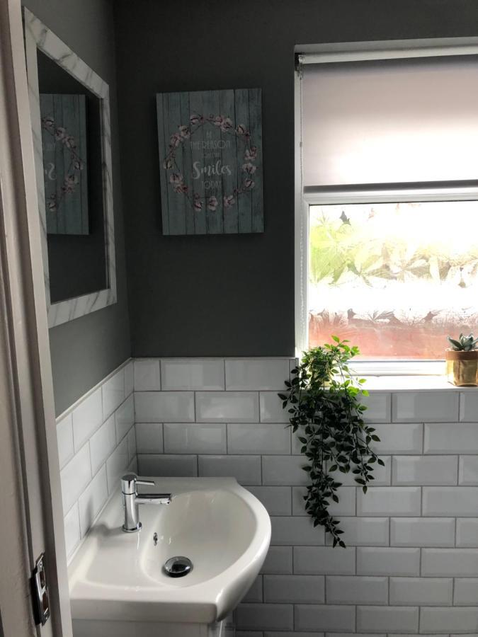 3. Stylish Private Double Room Near Manchester City Centre Bagian luar foto