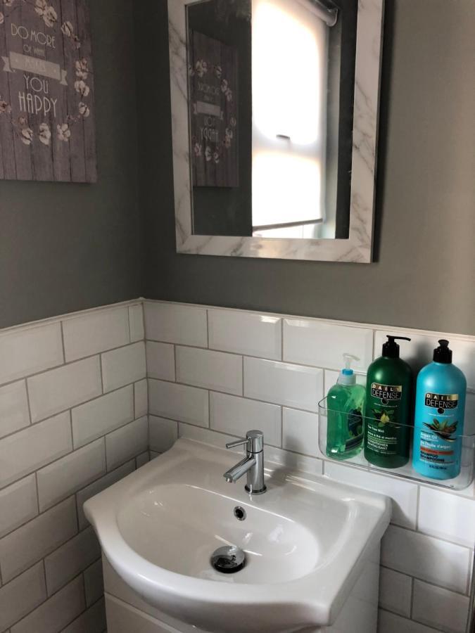 3. Stylish Private Double Room Near Manchester City Centre Bagian luar foto